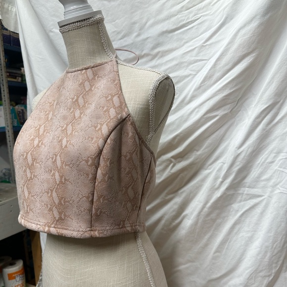 Honey Belle Pink Crop Top Size Large - Picture 4 of 9